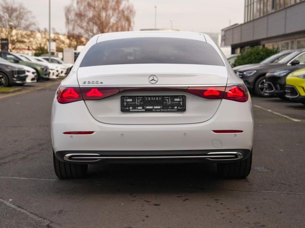 Mercedes-Benz E 300 e Avantgarde Superscreen Distronic 360°