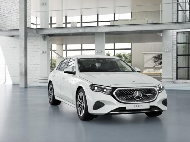 Mercedes-Benz E 300 e Avantgarde Superscreen Distronic 360°