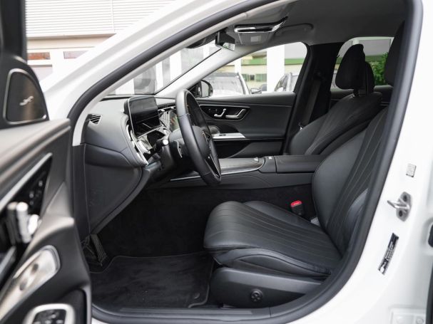 Mercedes-Benz E 300 e Avantgarde Superscreen Distronic 360°