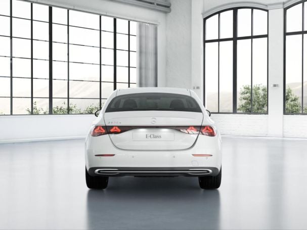 Mercedes-Benz E 300 e Avantgarde Superscreen Distronic 360°