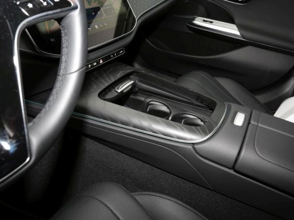 Mercedes-Benz E 300 e Avantgarde Sitzklima Memory AHK 360° Mercedes-Benz E 300 e Avantgarde Sitzklima Memory AHK 360°