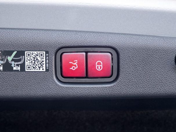 Mercedes-Benz E 400 e 4M AMG Night Panorama Distronic AHK 360°