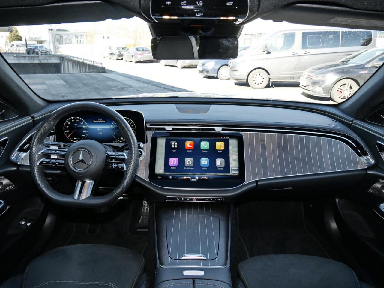 Mercedes-Benz E 400 e 4M AMG Night Panorama Distronic AHK 360°