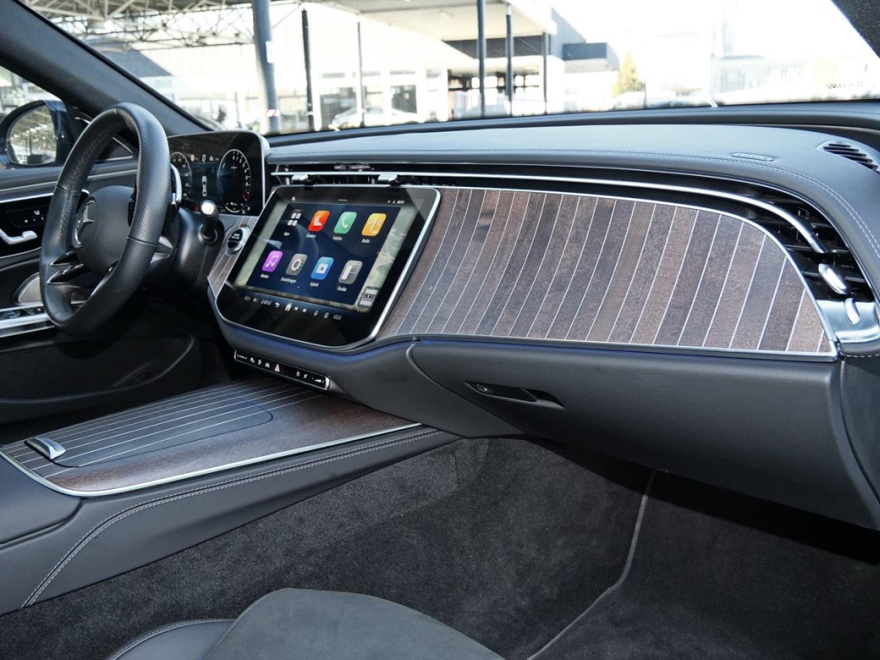 Mercedes-Benz E 400 e 4M AMG Night Panorama Distronic AHK 360°