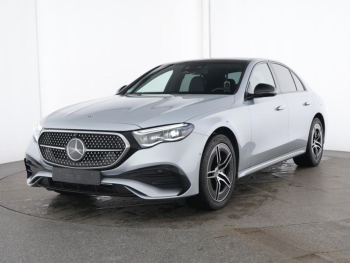 Mercedes-Benz E 400 e 4M AMG Night Panorama Distronic AHK 360°