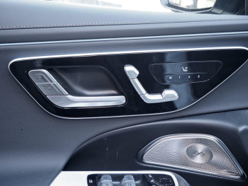 Mercedes-Benz E 400 e 4M AMG Night Panorama Distronic AHK 360°