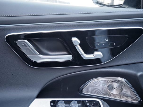 Mercedes-Benz E 400 e 4M AMG Night Panorama Distronic AHK 360°