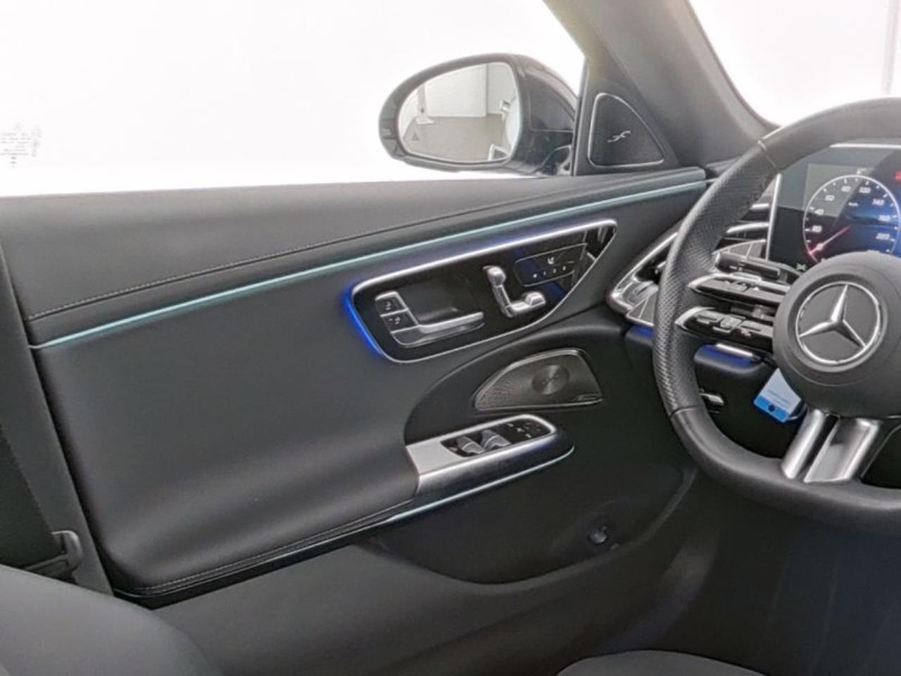 Mercedes-Benz E 400 e 4M AMG Night Panorama Distronic AHK 360°