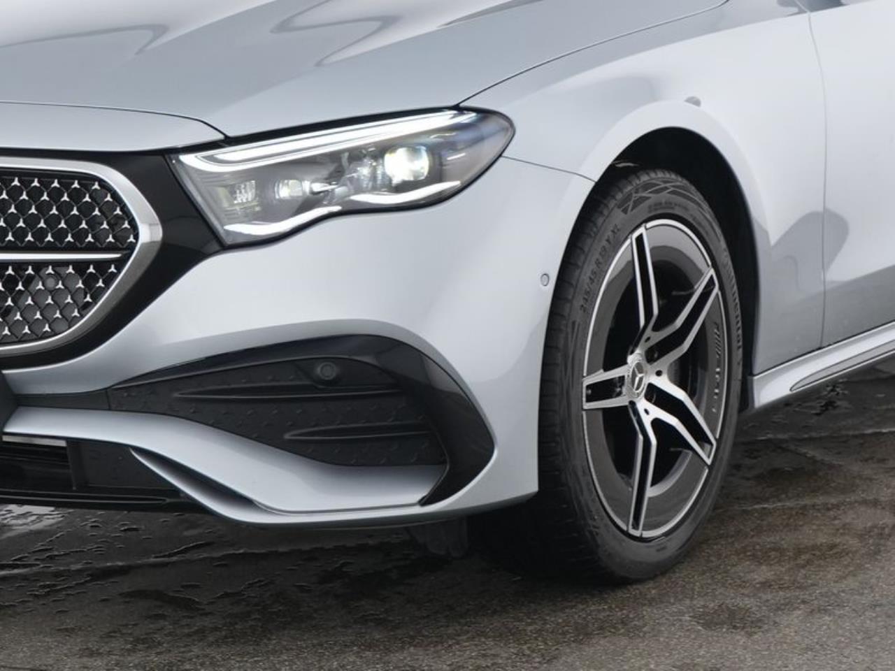 Mercedes-Benz E 400 e 4M AMG Night Panorama Distronic AHK 360°