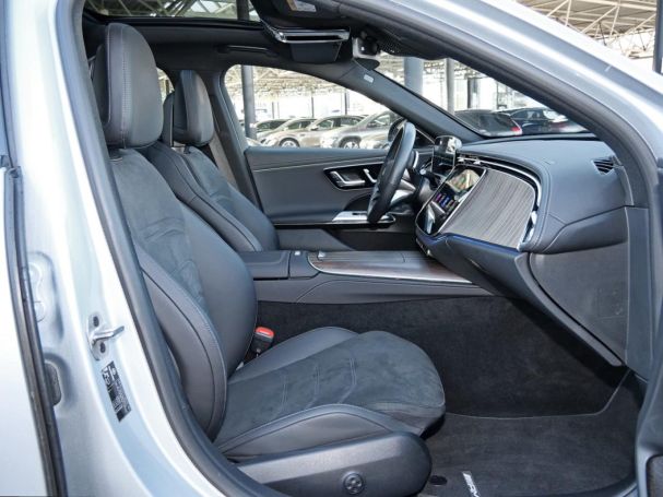 Mercedes-Benz E 400 e 4M AMG Night Panorama Distronic AHK 360°