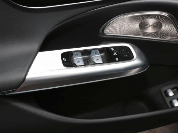 Mercedes-Benz E 400 e 4M AMG Panorama Burmester Memory 360°