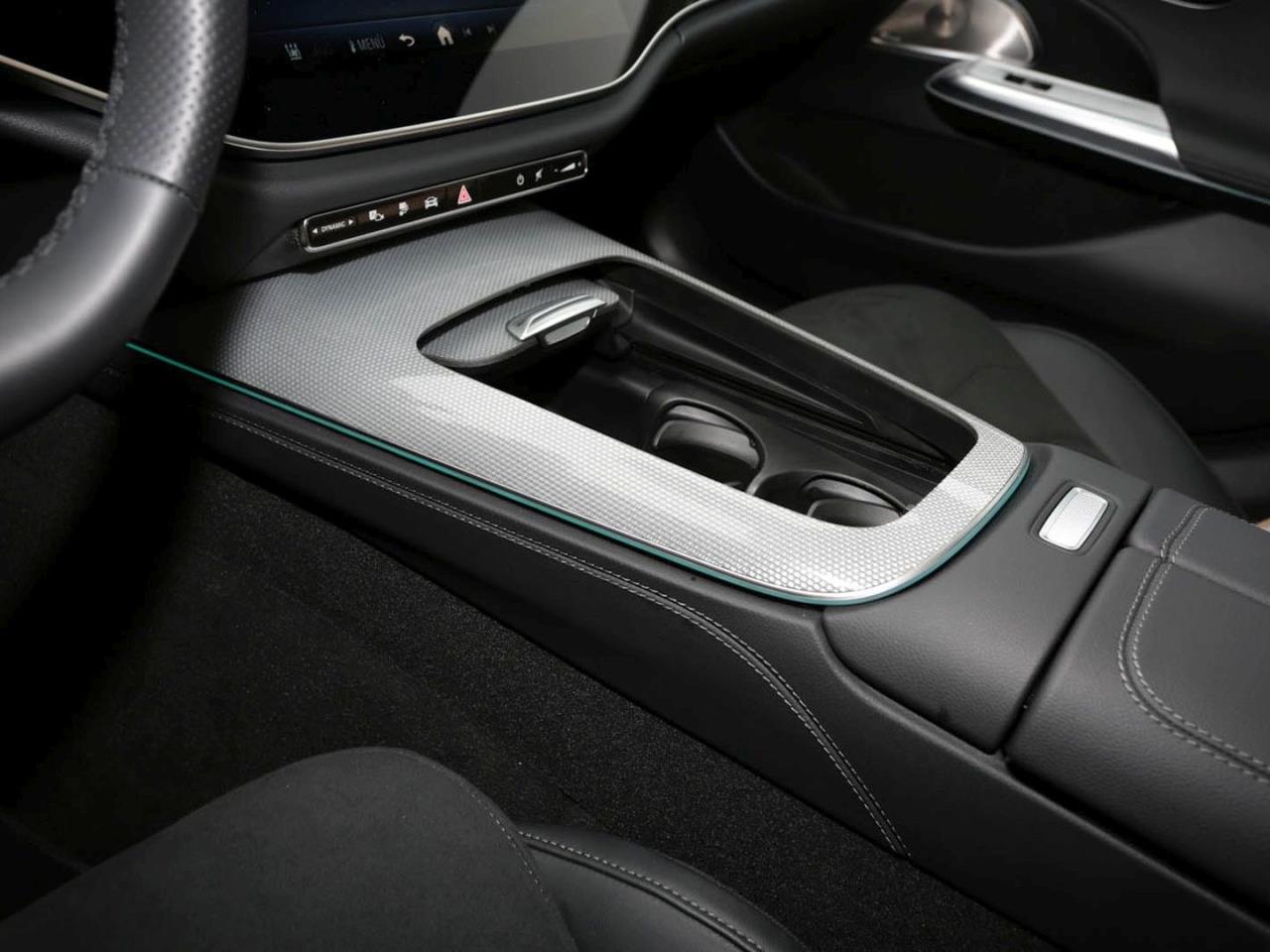 Mercedes-Benz E 400 e 4M AMG Panorama Burmester Memory 360°