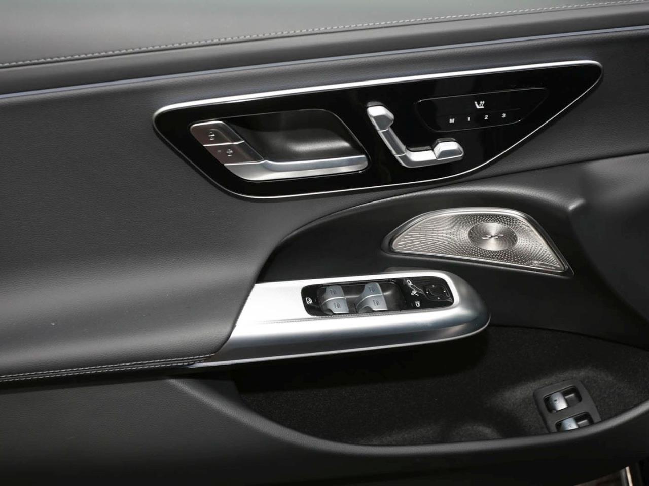 Mercedes-Benz E 400 e 4M AMG Panorama Burmester Memory 360°