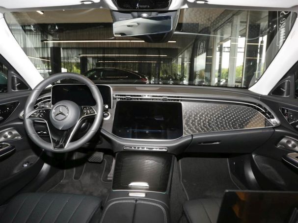 Mercedes-Benz E 400 e 4M Exclusive Panorama Burmester HUD 360° Mercedes-Benz E 400 e 4M Exclusive Panorama Burmester HUD 360°