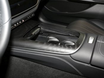 Mercedes-Benz E 400 e 4M Exclusive Panorama Burmester HUD 360°