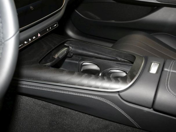 Mercedes-Benz E 400 e 4M Exclusive Panorama Burmester HUD 360° Mercedes-Benz E 400 e 4M Exclusive Panorama Burmester HUD 360°