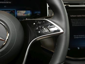 Mercedes-Benz E 400 e 4M Exclusive Panorama Burmester HUD 360°