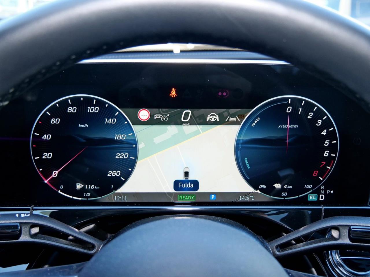 Mercedes-Benz E 400 e 4M AMG Night Panorama Distronic 360° AHK