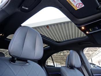 Mercedes-Benz E 400 e 4M AMG Night Panorama Distronic 360° AHK