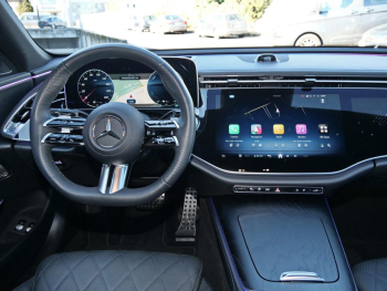 Mercedes-Benz E 400 e 4M AMG Night Panorama Distronic 360° AHK