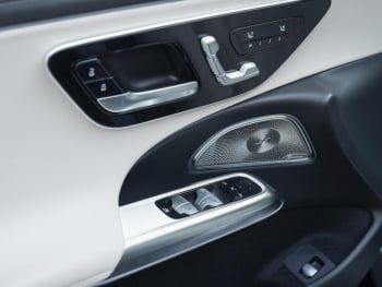 Mercedes-Benz E 450 d 4M AMG Night Panorama 360° Burmester