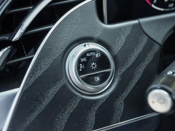 Mercedes-Benz E 450 d 4M AMG Night Panorama 360° Burmester Mercedes-Benz E 450 d 4M AMG Night Panorama 360° Burmester
