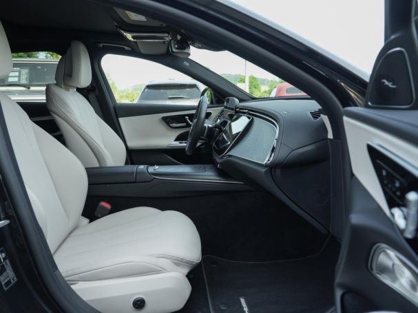 Mercedes-Benz E 450 d 4M AMG Night Panorama 360° Burmester Mercedes-Benz E 450 d 4M AMG Night Panorama 360° Burmester