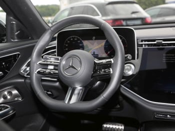 Mercedes-Benz E 450 d 4M AMG Night Superscreen Navi 360° Memory
