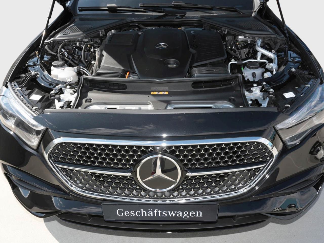 Mercedes-Benz E 450 d 4MATIC Limousine AMG Night Panorama AHK