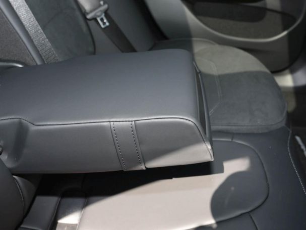 Mercedes-Benz E 450 d 4MATIC Limousine AMG Night Panorama AHK Mercedes-Benz E 450 d 4MATIC Limousine AMG Night Panorama AHK