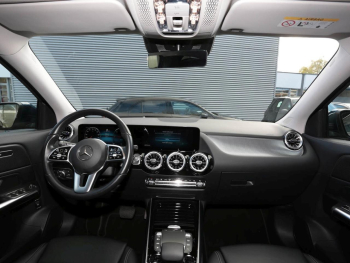 Mercedes-Benz EQA 250 Progressive Panorama Kamera Head-Up