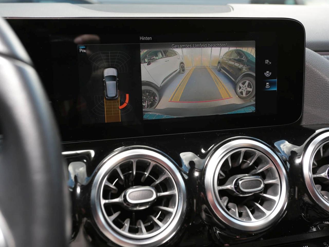 Mercedes-Benz EQA 250 Progressive Panorama Kamera Head-Up