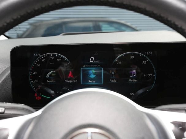 Mercedes-Benz EQA 250 Progressive Panorama Kamera Head-Up