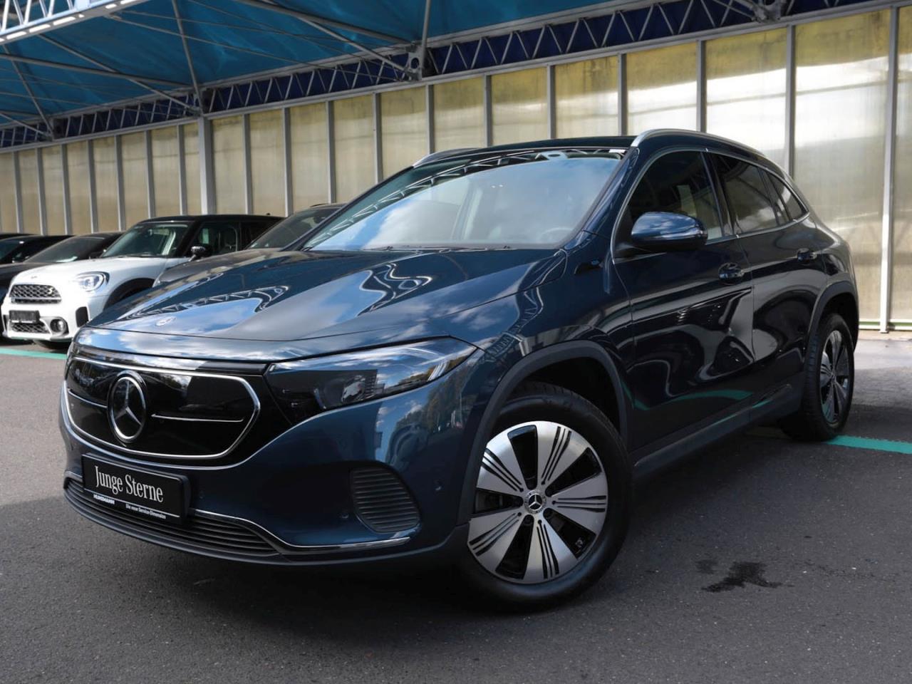 Mercedes-Benz EQA 250 Progressive Panorama Kamera Head-Up