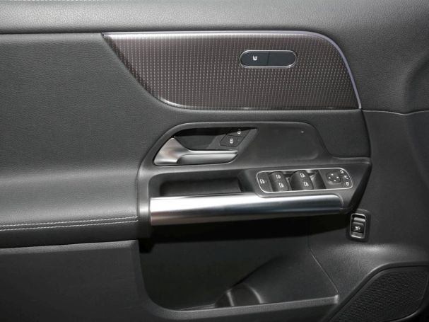 Mercedes-Benz EQA 250 Progressive Panorama Kamera Head-Up