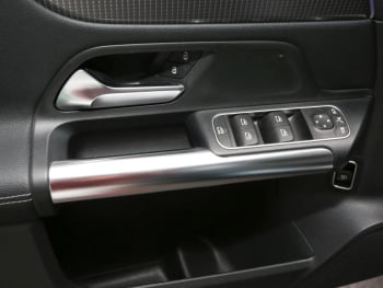 Mercedes-Benz EQA 250 Progressive Panorama Kamera Head-Up