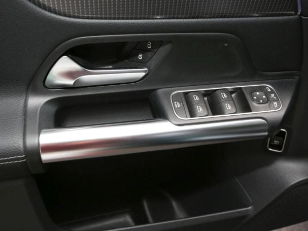 Mercedes-Benz EQA 250 Progressive Panorama Kamera Head-Up