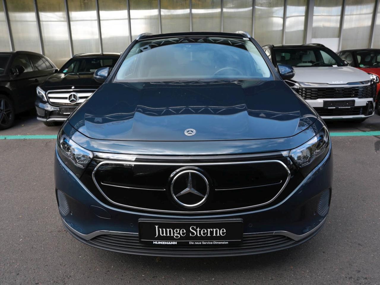 Mercedes-Benz EQA 250 Progressive Panorama Kamera Head-Up