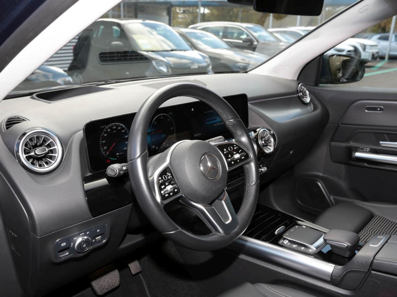 Mercedes-Benz EQA 250 Progressive Panorama Kamera Head-Up