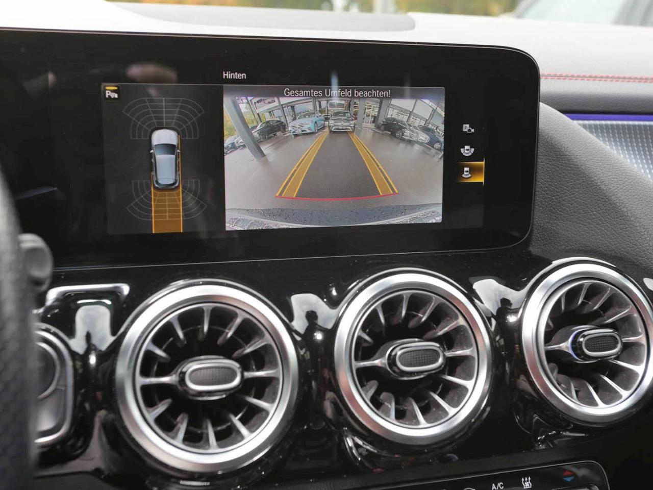 Mercedes-Benz EQA 250 AMG Night MBUX Panorama Totwinkel Kamera
