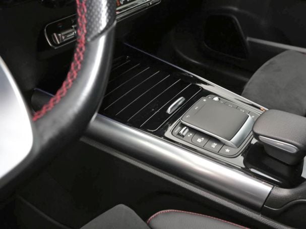 Mercedes-Benz EQA 250 AMG Night MBUX Panorama Totwinkel Kamera