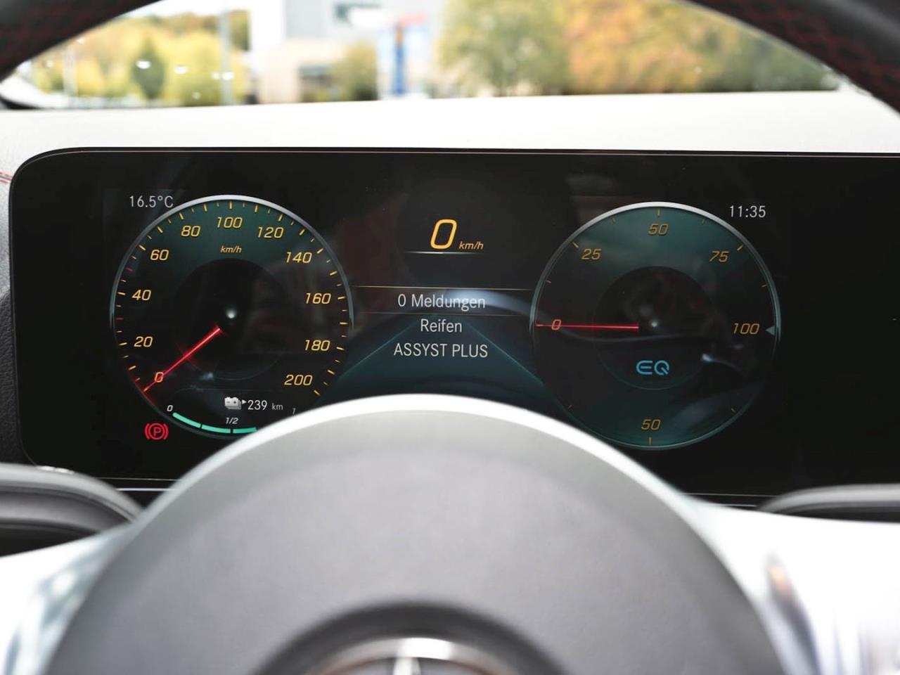 Mercedes-Benz EQA 250 AMG Night MBUX Panorama Totwinkel Kamera