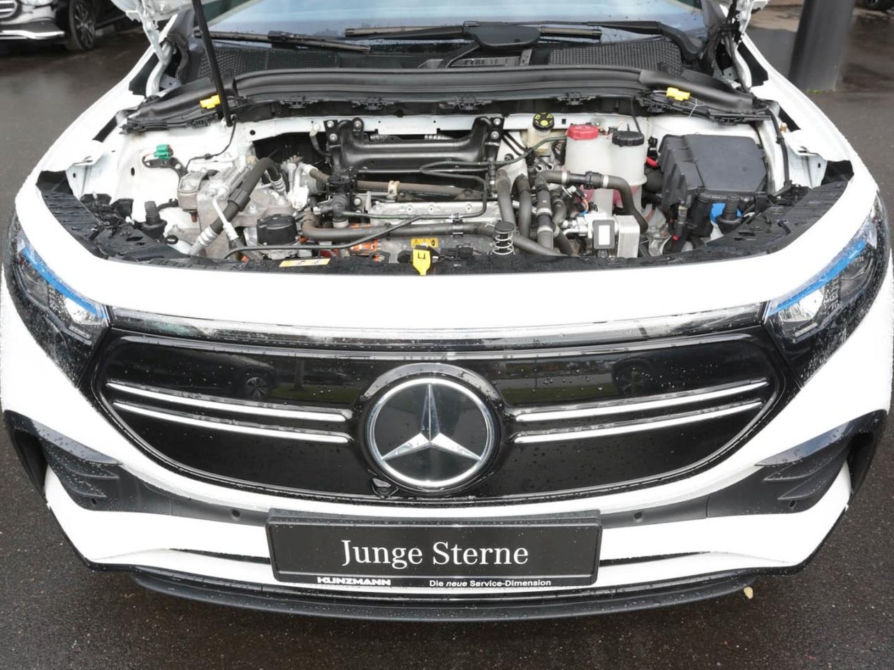 Mercedes-Benz EQA 250 AMG Night MBUX Panorama Totwinkel Kamera