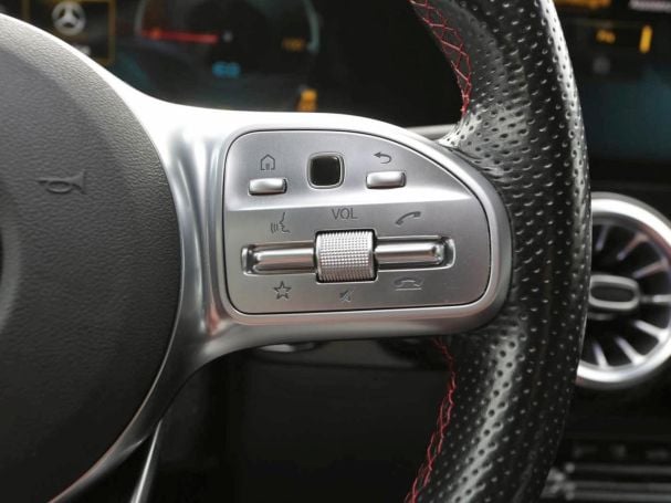 Mercedes-Benz EQA 250 AMG Night MBUX Panorama Totwinkel Kamera