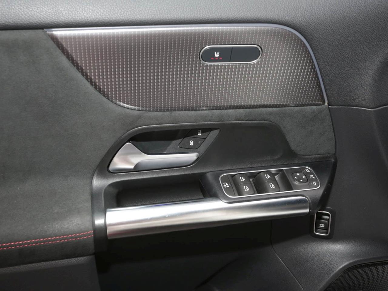 Mercedes-Benz EQA 250 AMG Night MBUX Panorama Totwinkel Kamera