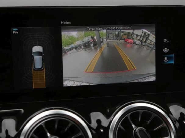 Mercedes-Benz EQA 250 AMG MBUX Navi Panorama Kamera HUD SpurH Mercedes-Benz EQA 250 AMG MBUX Navi Panorama Kamera HUD SpurH