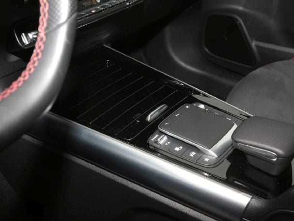 Mercedes-Benz EQA 250 AMG MBUX Navi Panorama Kamera HUD SpurH Mercedes-Benz EQA 250 AMG MBUX Navi Panorama Kamera HUD SpurH