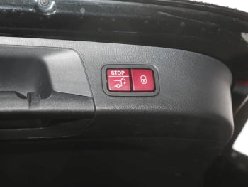 Mercedes-Benz EQA 250  AMG MBUX Navi Panorama Kamera HUD SpurH