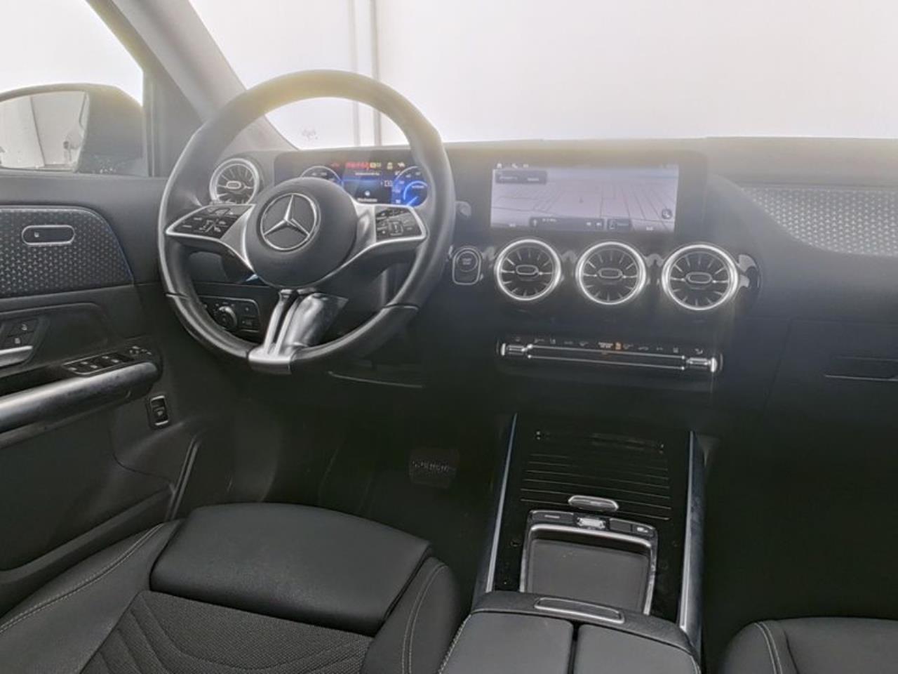 Mercedes-Benz EQA 250 Progressive MBUX Navi Distronic Kamera