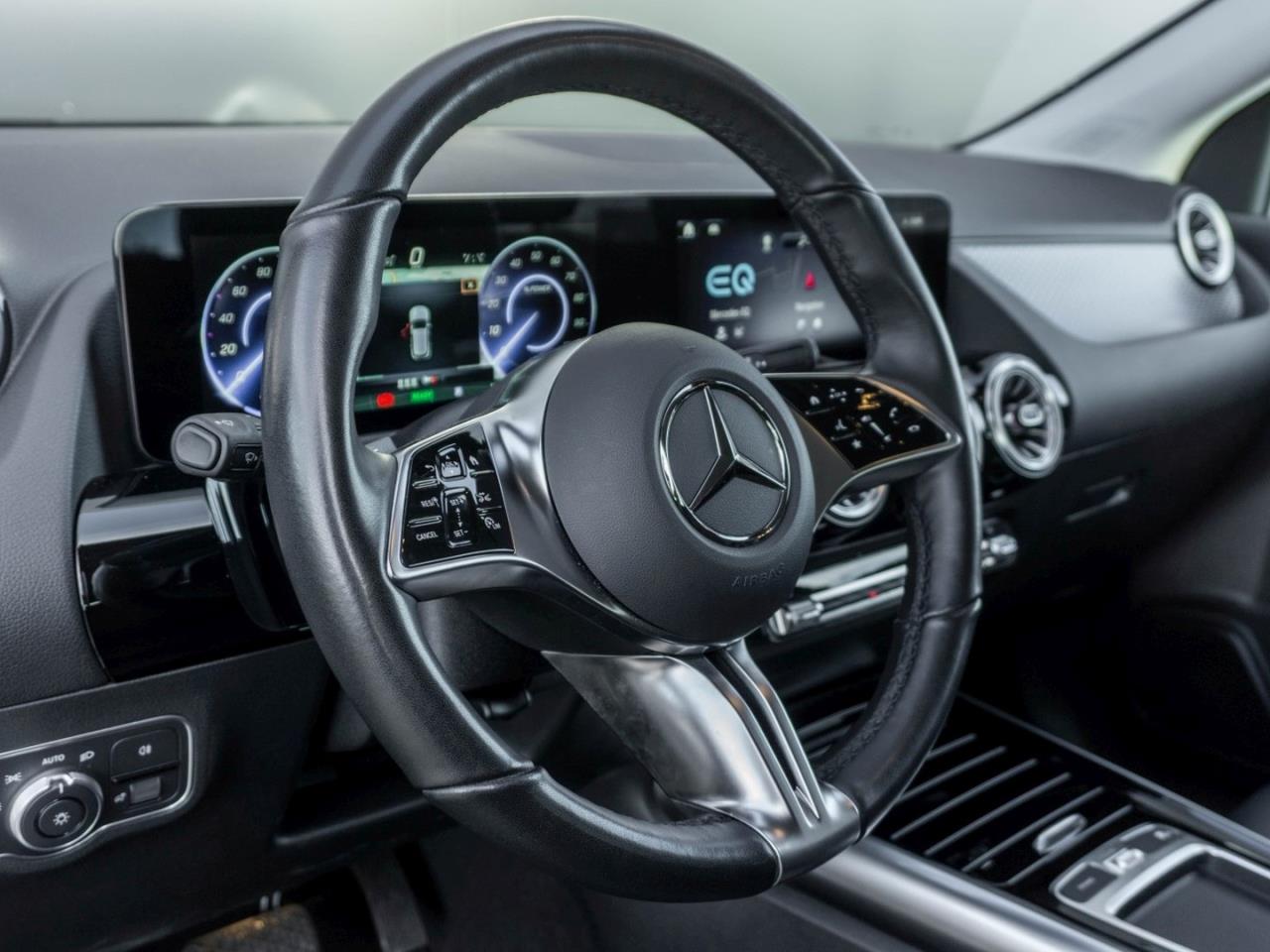 Mercedes-Benz EQA 250 Progressive MBUX Navi Distronic Kamera